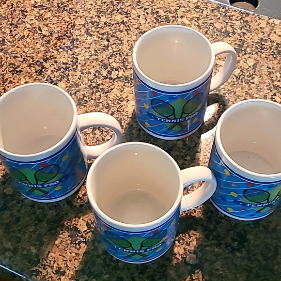SET OF "TENNIS PRO"  MUGS AND 1 BONUS MUG BY RUSS TTL OF 5 MUGS - Picture 2 of 7